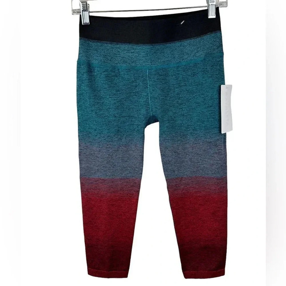 ATHLETA Relay Capri Gradient Ombre Multi Red Blue Activewear Workout Legging - Picture 6 of 13